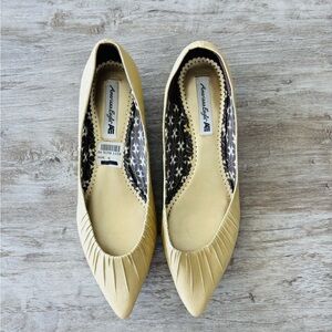 American Eagle Ballet Flats Kitten Heels Beige Women’s US 6 NWT See Below